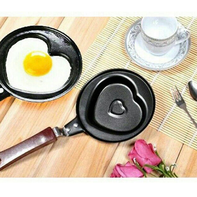 Creative Mini Nonstick Egg Frying Pan – Heart, Flower, Star & Fruit Shaped Egg Mold (Random Design)