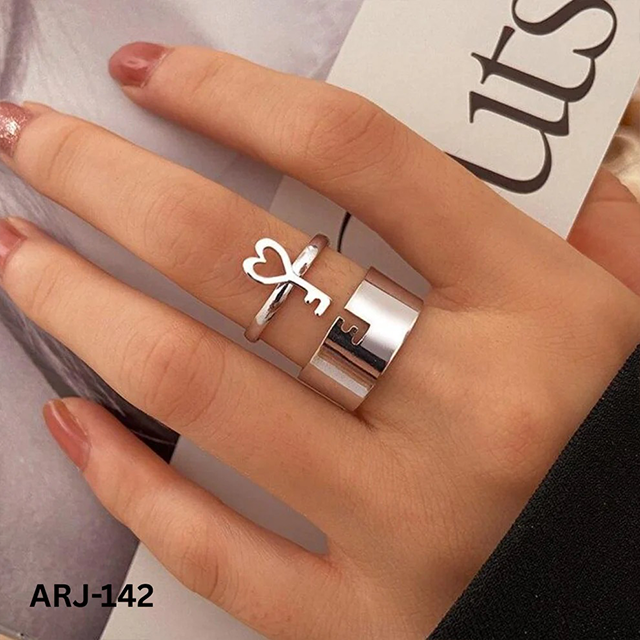 ARJ-142 Lock And Key Ring Stylish Durable Functional Design For Secure Use And Everyday Carry Convenience ARJ-142 Lock And Key Ring Stylish Durable Functional Design For Secure Use And Everyday Carry Convenience Adjustable Size - Silver