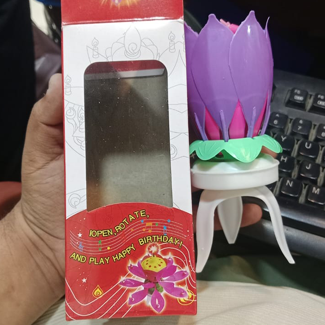 Melody Birthday Candle Musical Flower Candle With Rotating Petals Colorful Flames And Happy Birthday Tune For Celebrations (Large Size)