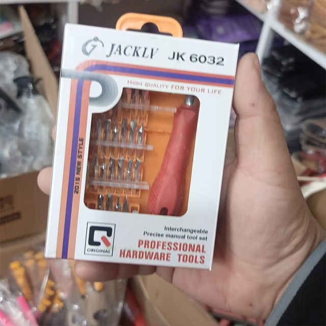 Multipurpose Small Screwdriver Set – 32 Pcs Magnetic Precision Tools