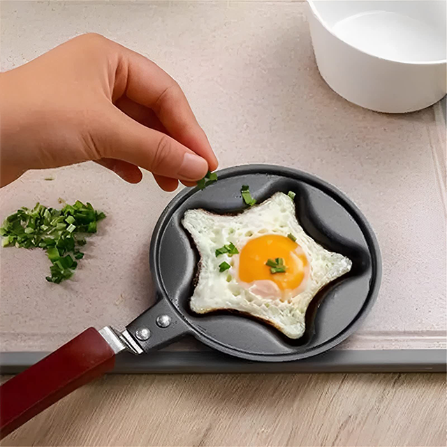 Creative Mini Nonstick Egg Frying Pan – Heart, Flower, Star & Fruit Shaped Egg Mold (Random Design)